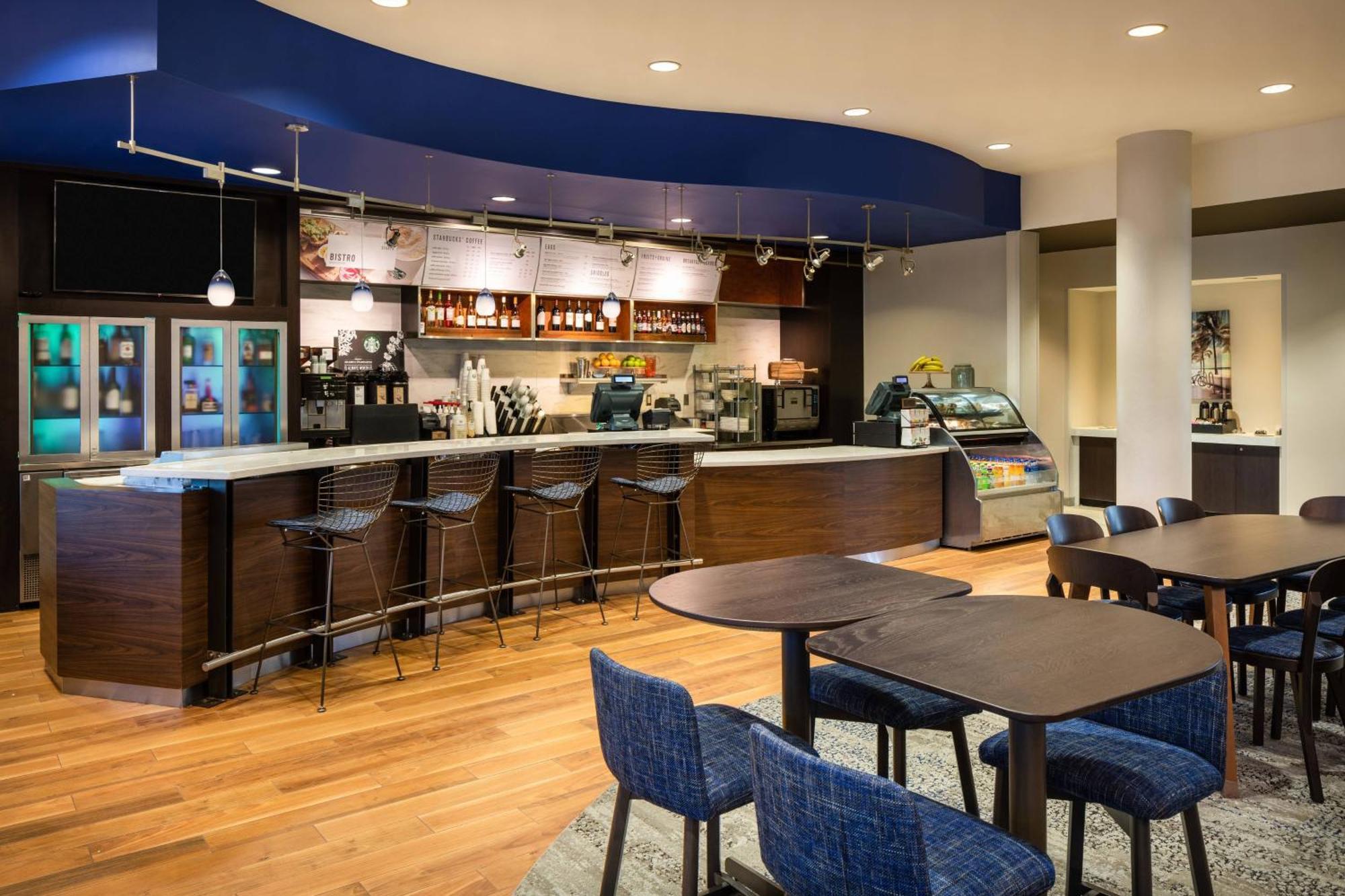 Courtyard By Marriott Fort Lauderdale Airport & Cruise Port Dania Beach Bagian luar foto